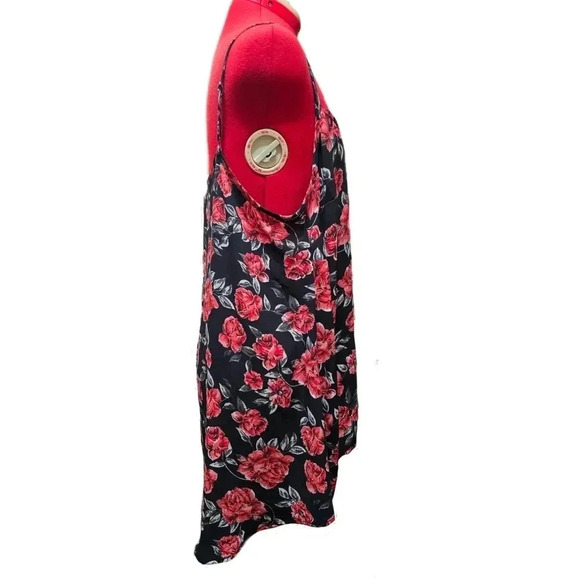 Torrid, Size 0X (L), Black and Red Floral Hi-Low Strappy Tank - Picture 4 of 14